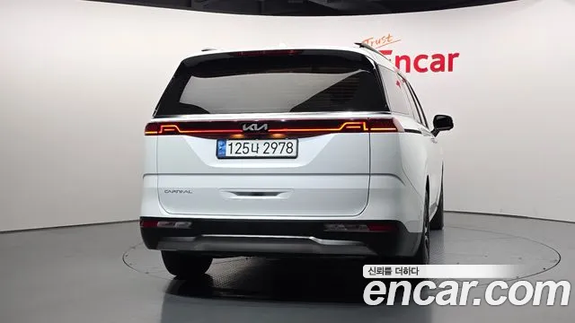 Kia Carnival 2023 thumb 10