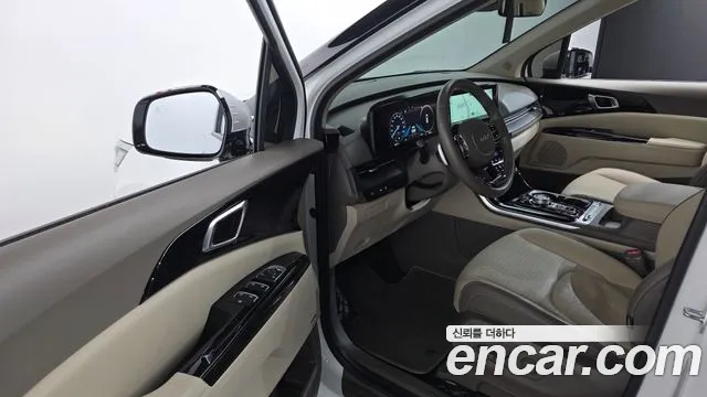 Kia Carnival 2023 thumb 11