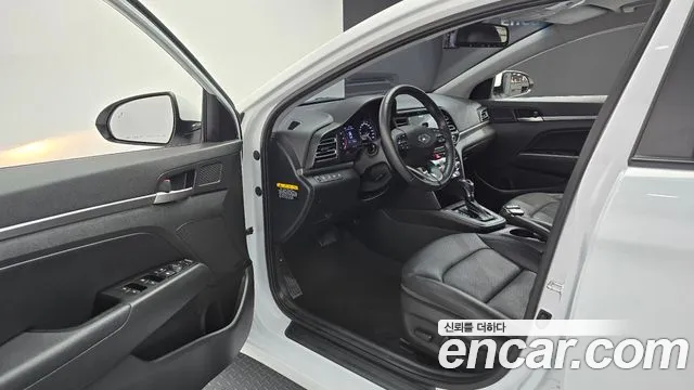 Hyundai Avante 2020 thumb 9