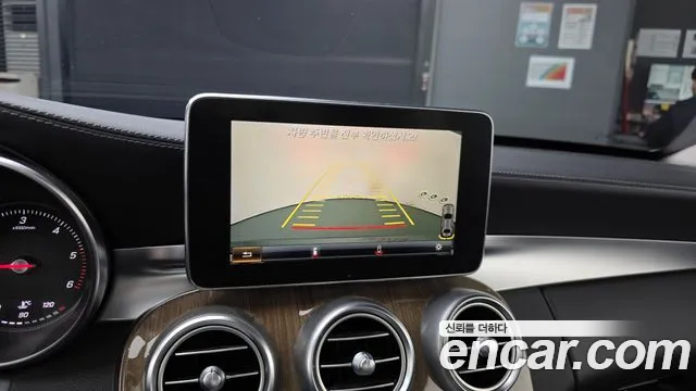 Mercedes-Benz C-Class 2016 thumb 8