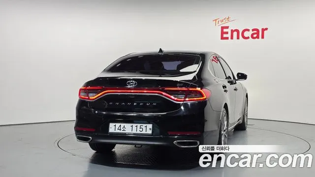 Hyundai Grandeur 2017 thumb 9