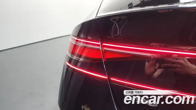 Genesis G90 2023 thumb 2