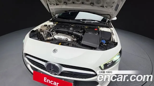 Mercedes-Benz A-Class 2020 thumb 3