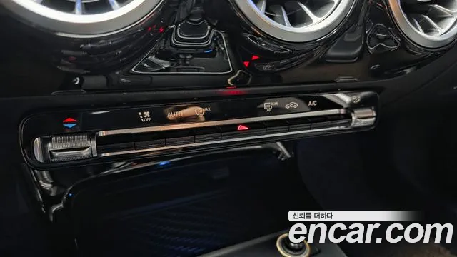 Mercedes-Benz A-Class 2020 thumb 10