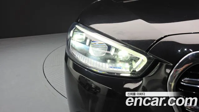Mercedes-Benz S-Class 2022 thumb 3