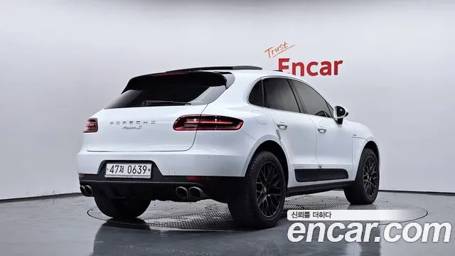 Porsche Macan 2016 thumb 7