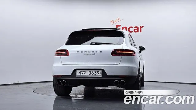 Porsche Macan 2016 thumb 5