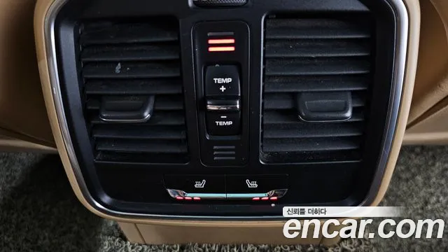 Porsche Macan 2016 thumb 8