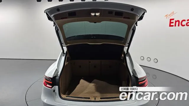 Porsche Macan 2016 thumb 9