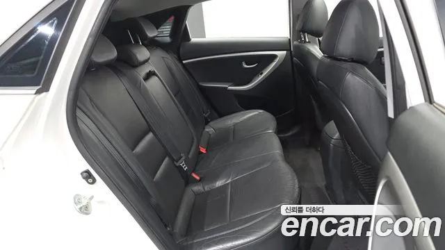 Hyundai i30 2013 thumb 9