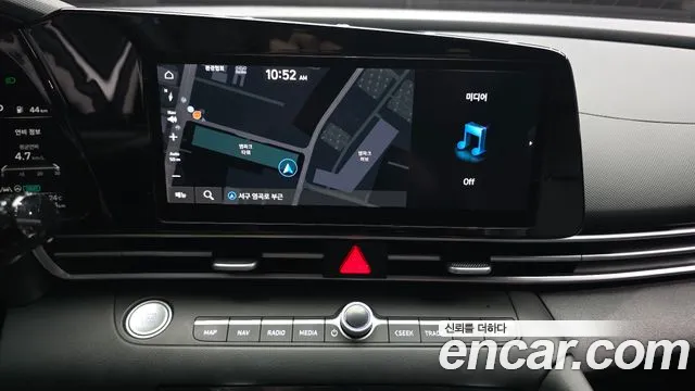 Hyundai Elantra 2023 thumb 10