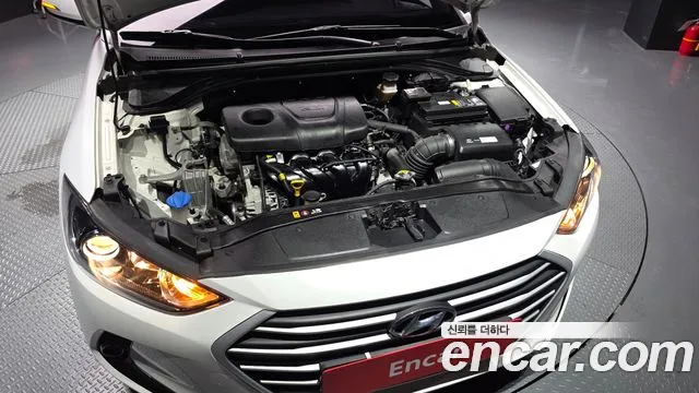 Hyundai Avante 2018 thumb 10