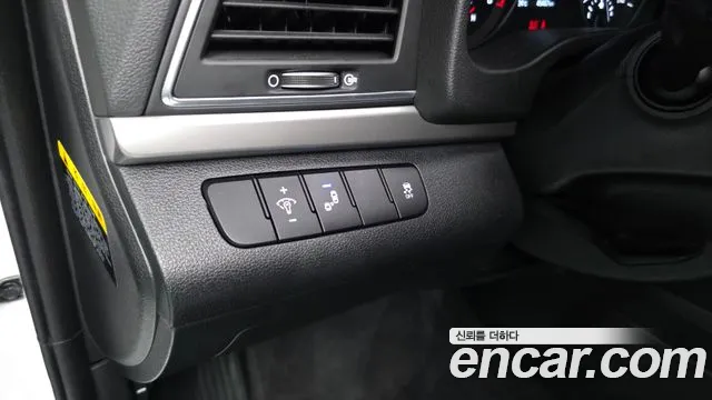 Hyundai Avante 2018 thumb 12