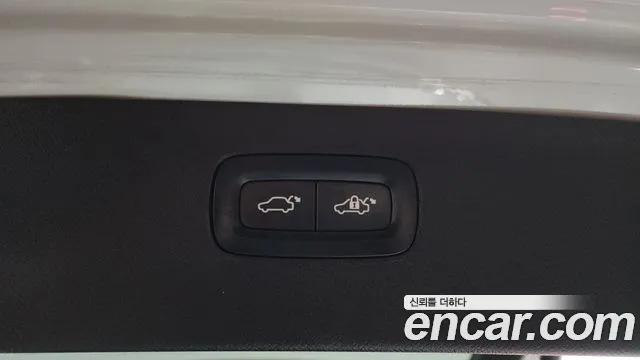Volvo XC90 2022 thumb 3