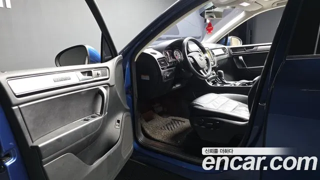 Volkswagen Touareg 2015 thumb 12