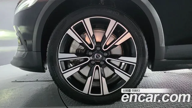 Volvo V60 2023 thumb 3
