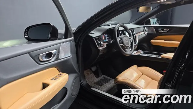 Volvo V60 2023 thumb 10