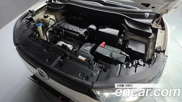 KGM Tivoli 2015 thumb 11