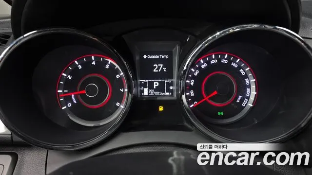 KGM Tivoli 2015 thumb 6