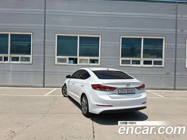 Hyundai Avante 2018 thumb 3