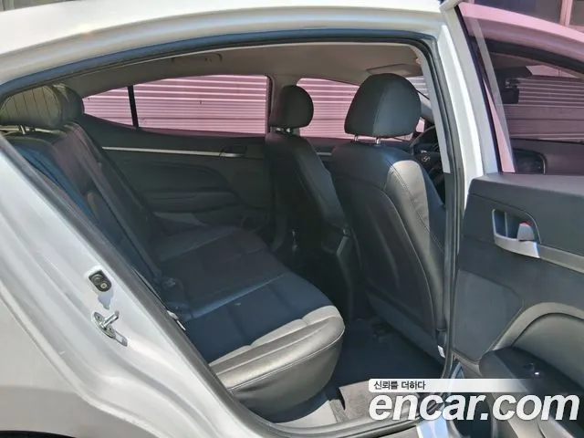 Hyundai Avante 2018 thumb 9