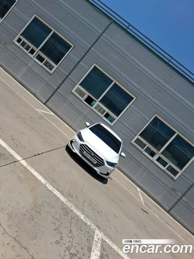 Hyundai Avante 2018 thumb 12