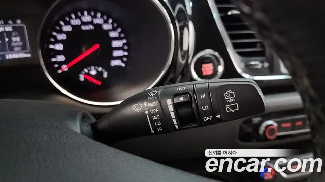 Kia Carnival 2015 thumb 2