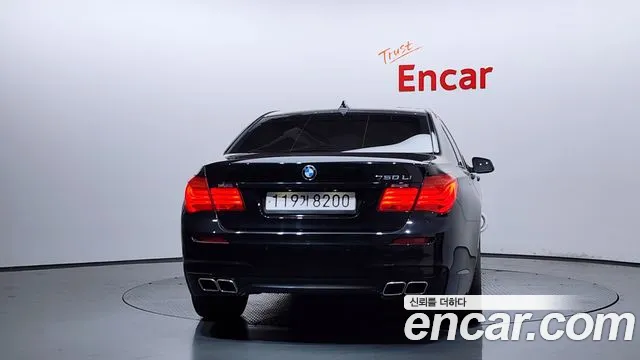 BMW 7 серии 2010 thumb 3