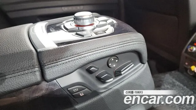 BMW 7 серии 2010 thumb 11