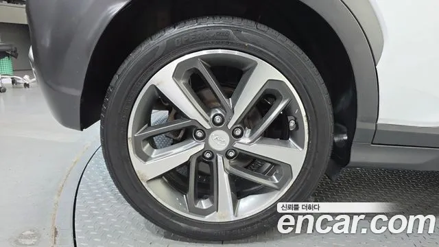 Hyundai Kona 2018 thumb 3