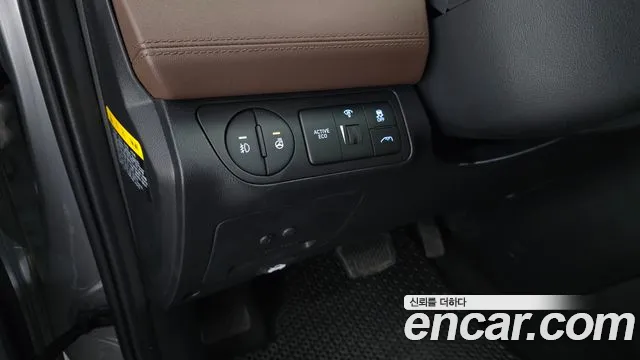 Hyundai Staria 2018 thumb 12