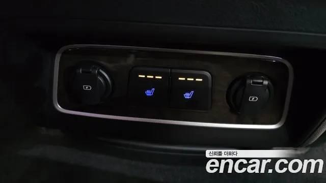Hyundai Staria 2018 thumb 9