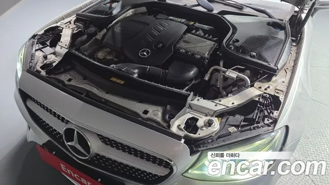 Mercedes-Benz E-Class 2019 thumb 7