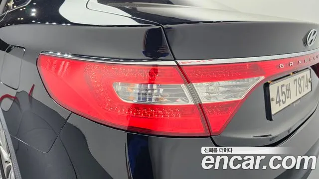Hyundai Grandeur 2016 thumb 3