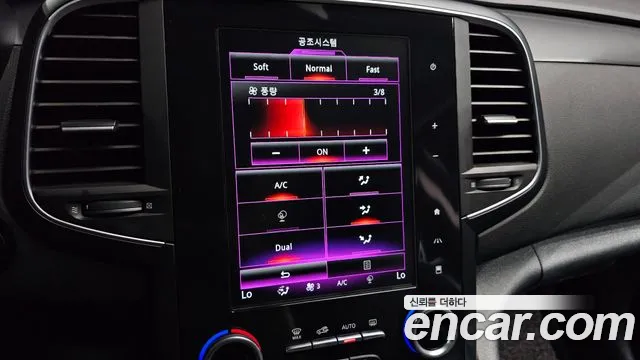 Renault SM6 2016 thumb 12