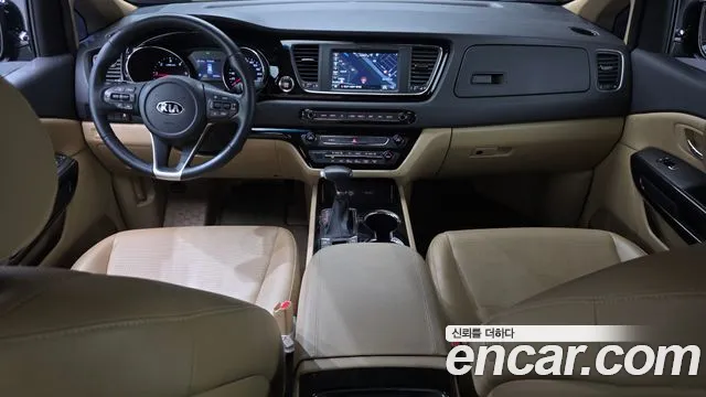 Kia Carnival 2018 thumb 12