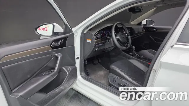 Volkswagen Jetta 2021 thumb 8