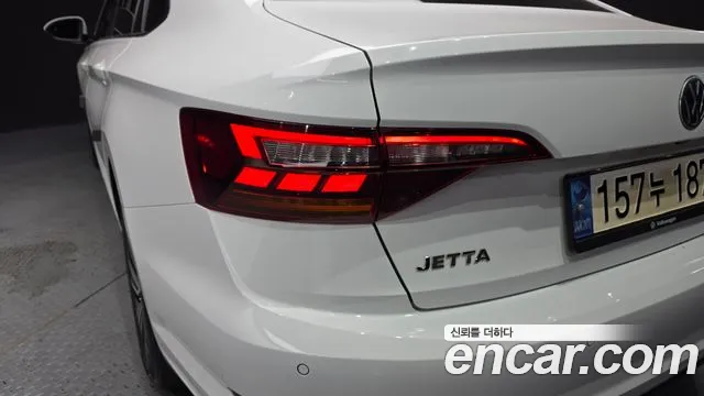 Volkswagen Jetta 2021 thumb 6