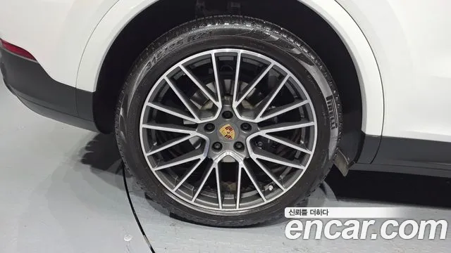 Porsche Cayenne 2019 thumb 5