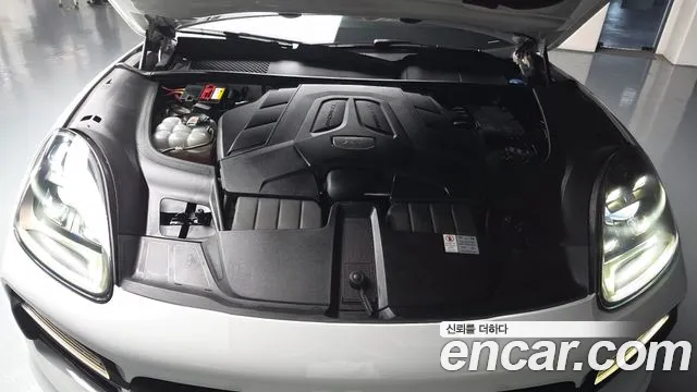Porsche Cayenne 2019 thumb 12