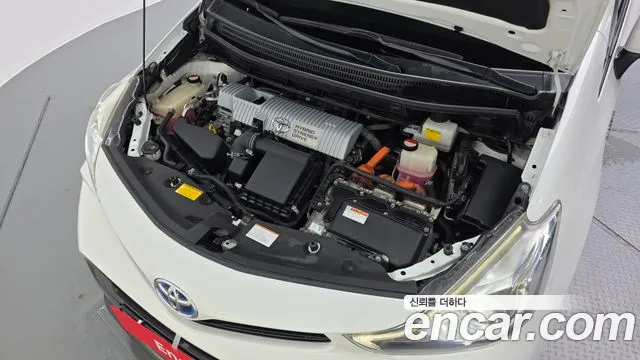 Toyota Prius V 2015 thumb 9