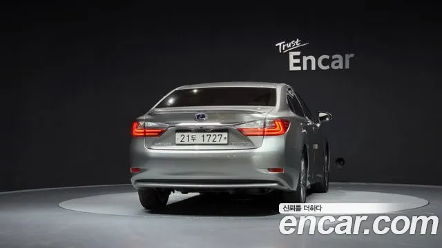 Lexus ES 300h 2017 thumb 12