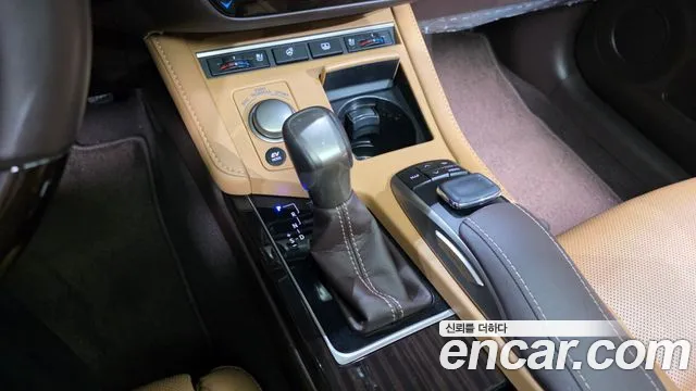 Lexus ES 300h 2017 thumb 6
