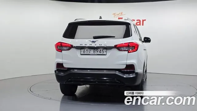 KGM Rexton 2018 thumb 2