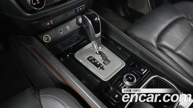 KGM Rexton 2018 thumb 9