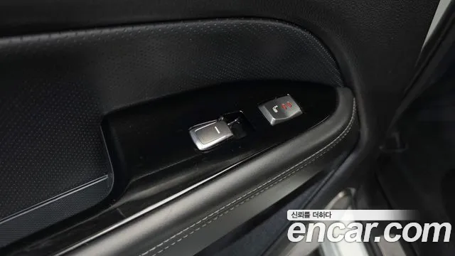 KGM Rexton 2018 thumb 4