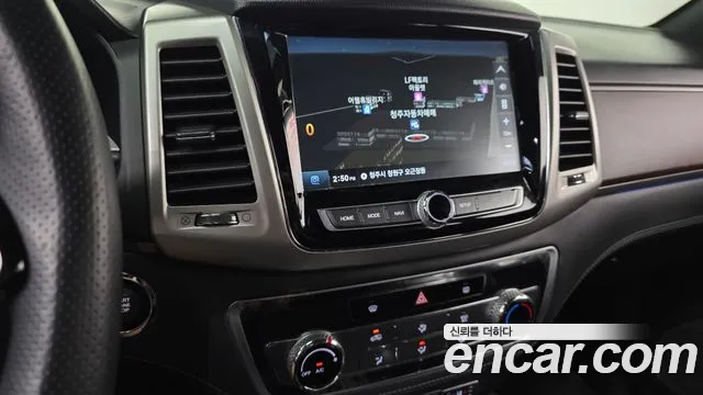 KGM Rexton 2018 thumb 11