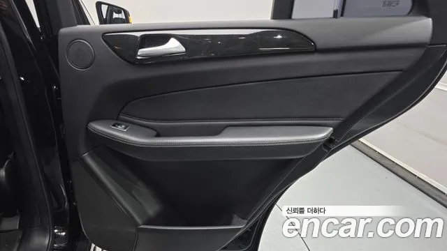 Mercedes-Benz GLE-Класс 2016 thumb 2