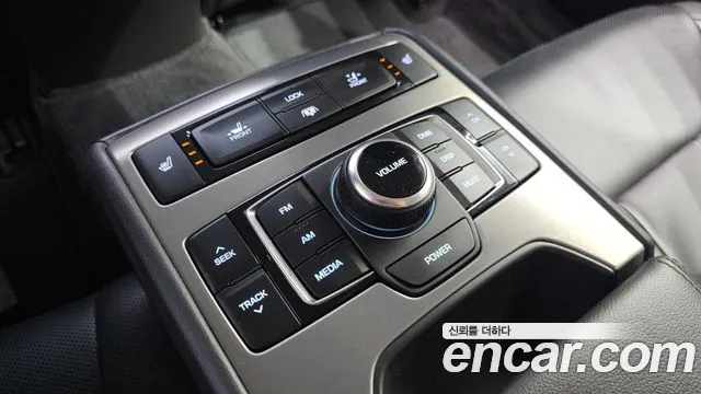 Hyundai Genesis 2015 thumb 4