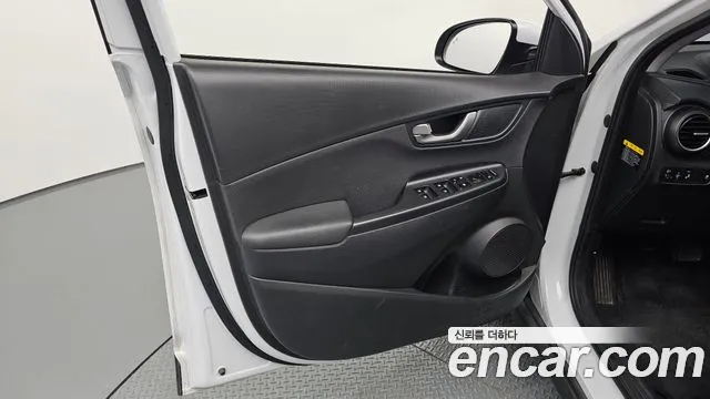 Hyundai Kona 2017 thumb 7